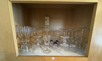 LOT OF WINE GLASSES, CHAMPAGNES, ETC.