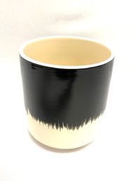 Fantastic 5' Helena Black & White Static Planter/vase