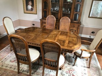 Very High Quality Dining Room Table & Six 6 Chairs - Table Has Two Leaves -  Overall Very Clean Condition