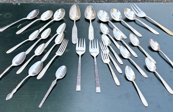And Assortment Of Vintage Flatware