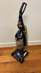 A HOOVER 12 AMP Windtunnel Pro Vacuum