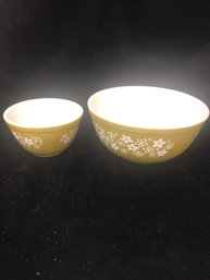 2 Piece Pyrex Bowl Set