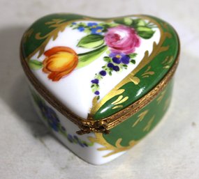 Fine Hand Painted Limoges Heart Shaped Trinket Box