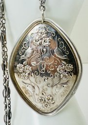 VINTAGE 1974 TOWLE STERLING SILVER CHRISTMAS ORNAMENT OR PENDANT