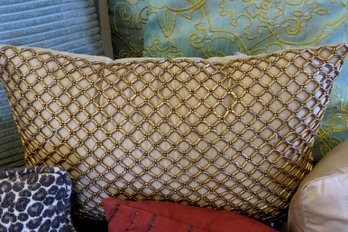 Mixed Lot Of Various Sized Throw Pillows Including Pier 1, Some Zippered