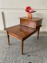 Vintage Mid Century 2 Tier Step End Table By Stanley Distinctive Furniture