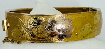 VINTAGE GOLD TONE FLORAL DESIGN BANGLE BRACELET