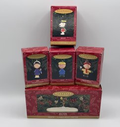 Hallmark Keepsake Ornament  Peanuts ~ A Charlie Brown Christmas ~ 1995 Set In Boxes