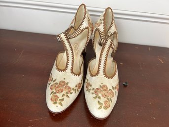 Sandalari 1930s Era Parisian Embroidered Leather Shoes