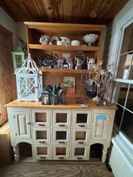 LARGE COUNTRY STORE STYLE HUTCH