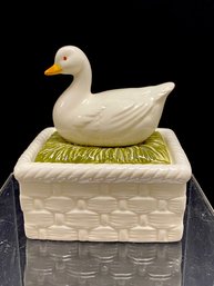 Adorable Vintage Figural Goose Atop Basketweave Trinket Box