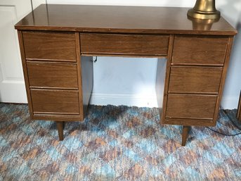 Nice Vintage MCM / Mid Century Modern Desk - Formica Top - Tapered MCM Legs - Nice Smaller Size - Cool !