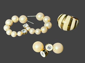 Gold & Off White Enamel Ring & 2 Pairs Of Earrings