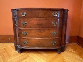 Finely Crafted Georgian Style Chest Of Drawers