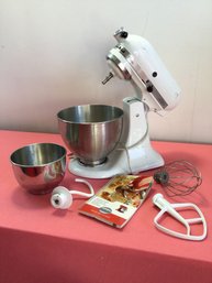 Kitchen Aid Mixer With Accessories