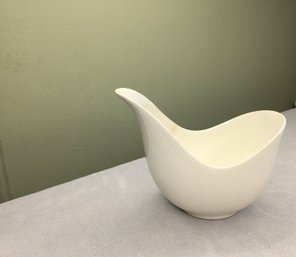 VINTAGE MID CENTURY MODERN EVA ZEISEL HALLCRAFT PORCELAIN CERAMIC GRAVY SYRUP BOWL PITCHER, WHITE