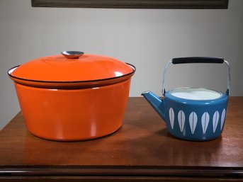 Two Lots Vintage Cathrineholm - Large Orange Dutch Oven And Small Blue Lotus Teapot - Lacking Lid - Nice !