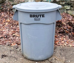 A Brute Trash Can