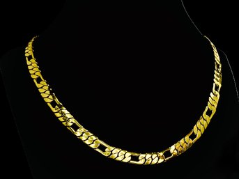 Vintage 14kt Italian Gold Figaro Link Chain Necklace With Lobster Clasp (Approximately 24.9 Grams)