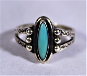 Fine Southwestern Sterling Silver Vintage Turquoise Oval Stone Ring Size 6.5