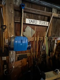 SHOVELS AND OUTDOOR TOOL LOT