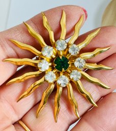 VINTAGE GOLD TONE WHITE AND GREEN RHINESTONE BURST BROOCH