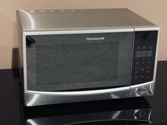 Frigidaire Countertop Microwave