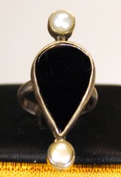 Fine Sterling Silver Vintage Ring Having Black Onyx And Cultured Pearls Size 6