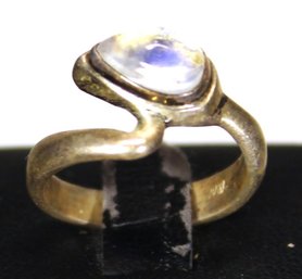 Fine Sterling Silver Ladies Ring Having Moonstone Size 7