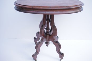 EEARLY ANTIQUE WOODEN TABLE WITH AMAZING WOOD GRAINS