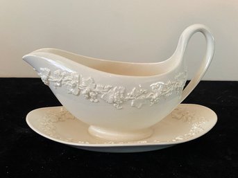 Wedgwood Vintage Gravy Boat Dish