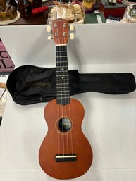 Aloha!   Ukulele By Diamond Head With Zippered Case     RC/ D5