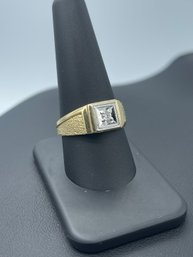 Impressive Solitaire Diamond Mens Ring In 14k Yellow Gold