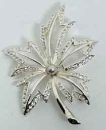 SIGNED NAPIER SILVER TONE RHINESTONE FAUX PEARL LEAF BROOCH