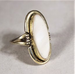 Mother Of Pearl Southwestern Sterling Silver Oval Shaped Ladies Ring Size 6