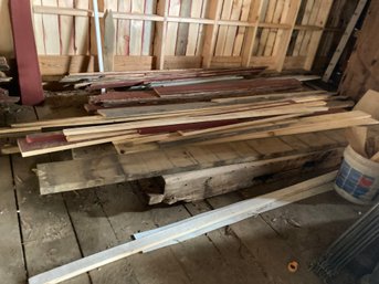 Large Lot Of Old  Barn Siding Planks Trim Various Kinds Sizes And Condition