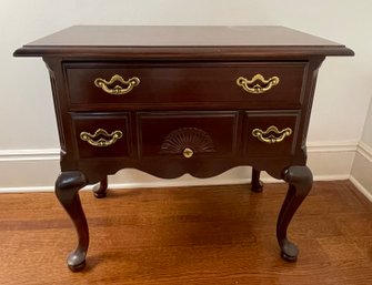 Thomasville 2-drawer Nightstand