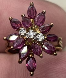 Outstanding Vintage 14K Gold DIAMOND AND RUBY COCKTAIL RING