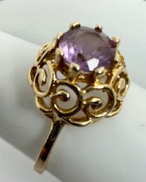 VINTAGE 14K GOLD AMETHYST RING IN PRETTY SETTING