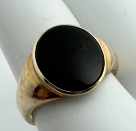 VINTAGE 10K GOLD ONYX RING SIZE 9.5