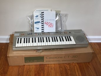 Very Cool Vintage CASIO Synthesizer / Keyboard / Piano CT-310 - With Original Box And Papers - NICE FIND !