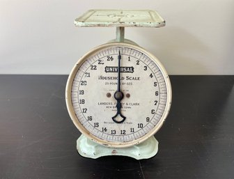 Antique Landers, Frary & Clark Universal Household Scale