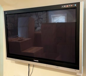 A Panasonic Vieja 52 Inch Flat Screen TV