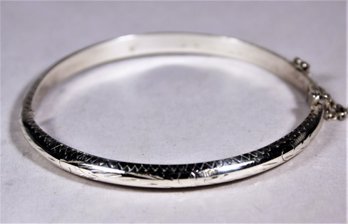 Engraved Hinged Round Bangle Bracelet