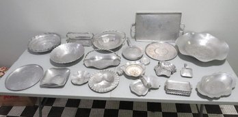 A Large Lot Of Mid-century Hammered Aluminum Serving Pieces, Platters, Trays, Bowls