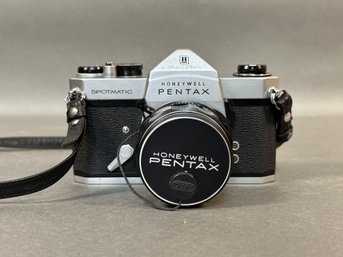 Vintage 1960s Honeywell Pentax Spotmatic Camera, Made In Japan By Asahi