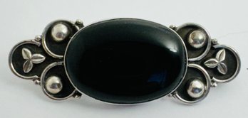 VINTAGE STERLING SILVER ONYX BROOCH OR PENDANT