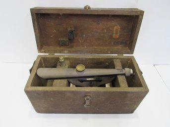 VINTAGE BERGER ENGINEERING INSTRUMENTS SURVEYING TRANSIT LEVEL WOOD BOX CASE