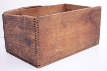 ORGEOUS WOODEN ANTIQUE WOODEN DOVETAILED BOX