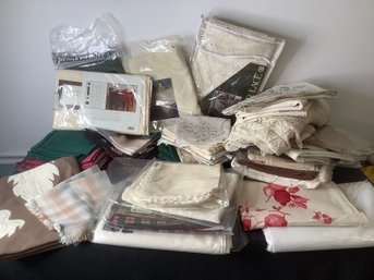 Vintage Cloth Table Linen Lot